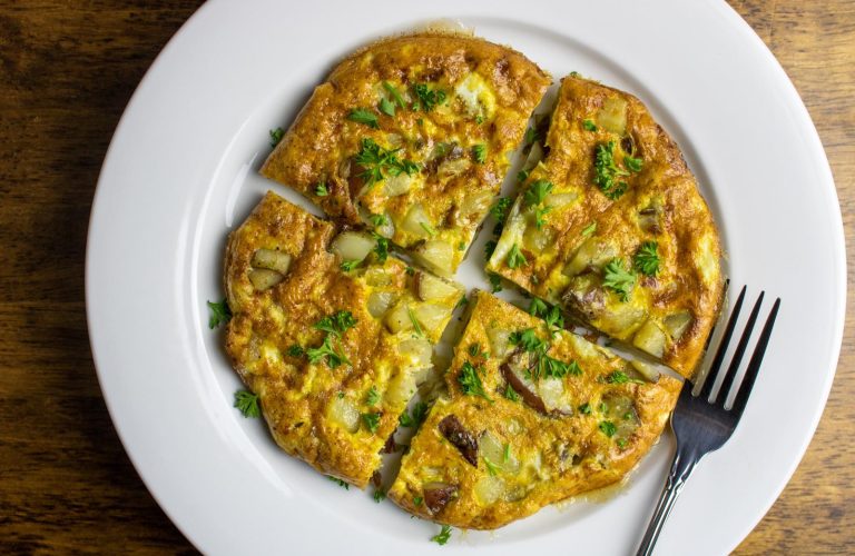 Frittata con fiori di zucca: un piatto estivo e leggero - Italian Food
